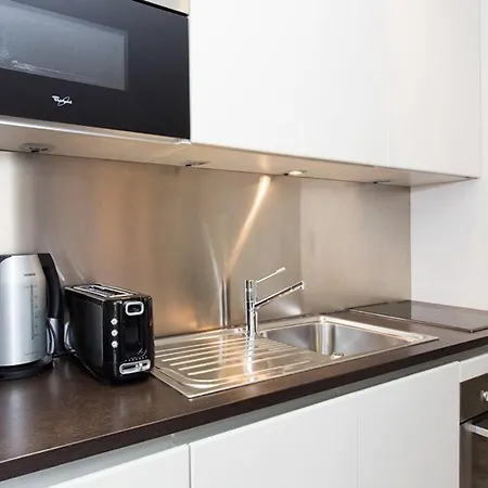 1 Bedroom In Front Of The Palais! * カンヌ